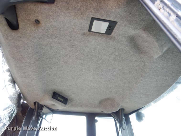 image for item LU9561 2006 John Deere 444J  wheel loader