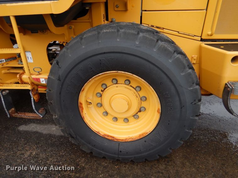 image for item LU9561 2006 John Deere 444J  wheel loader