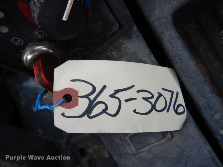 image for item LU9561 2006 John Deere 444J  wheel loader