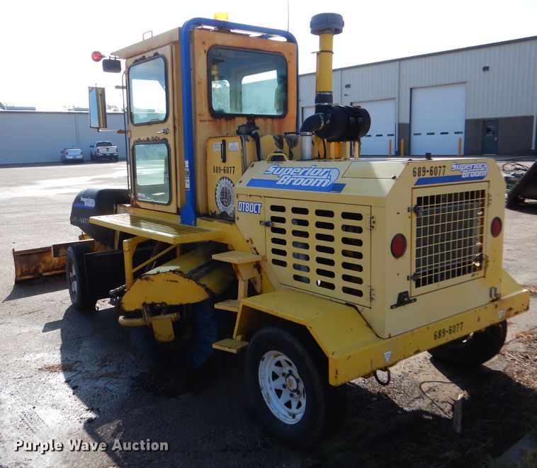 image for item LU9564 2007 Superior Broom DT80CT broom