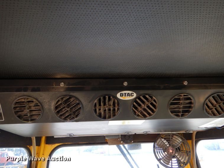 image for item LU9564 2007 Superior Broom DT80CT broom