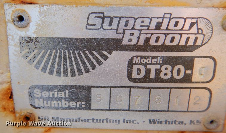 image for item LU9564 2007 Superior Broom DT80CT broom
