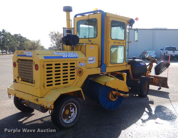 image for item LU9565 2010 Superior Broom DT80-J broom