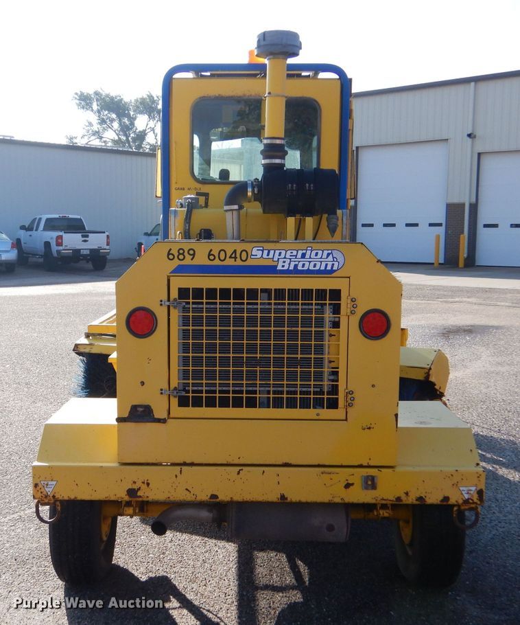 image for item LU9565 2010 Superior Broom DT80-J broom