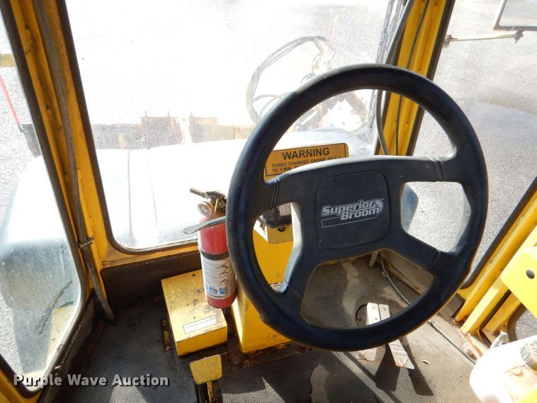 image for item LU9565 2010 Superior Broom DT80-J broom