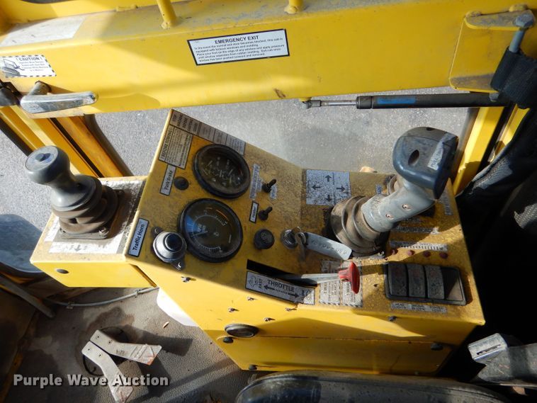 image for item LU9565 2010 Superior Broom DT80-J broom