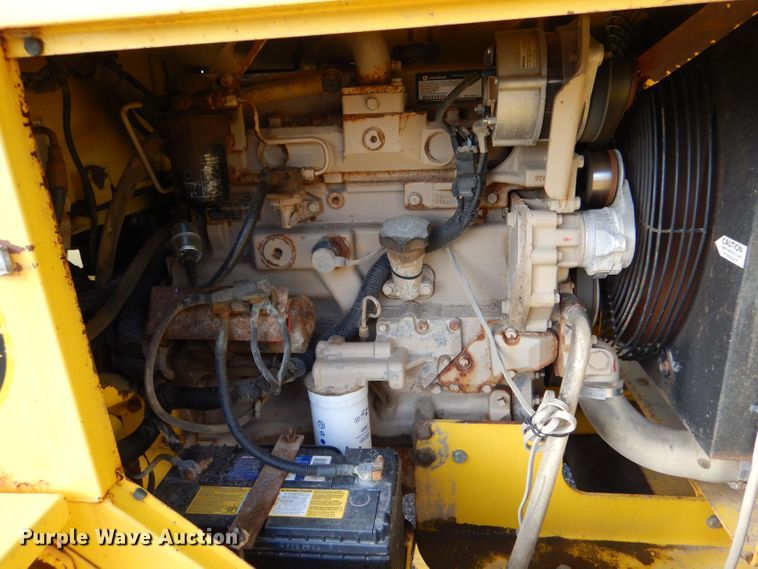 image for item LU9565 2010 Superior Broom DT80-J broom