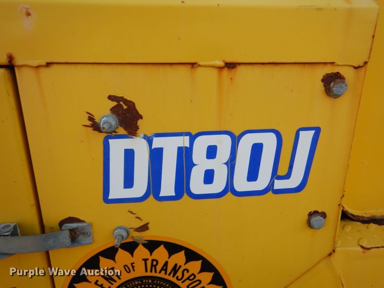 image for item LU9565 2010 Superior Broom DT80-J broom