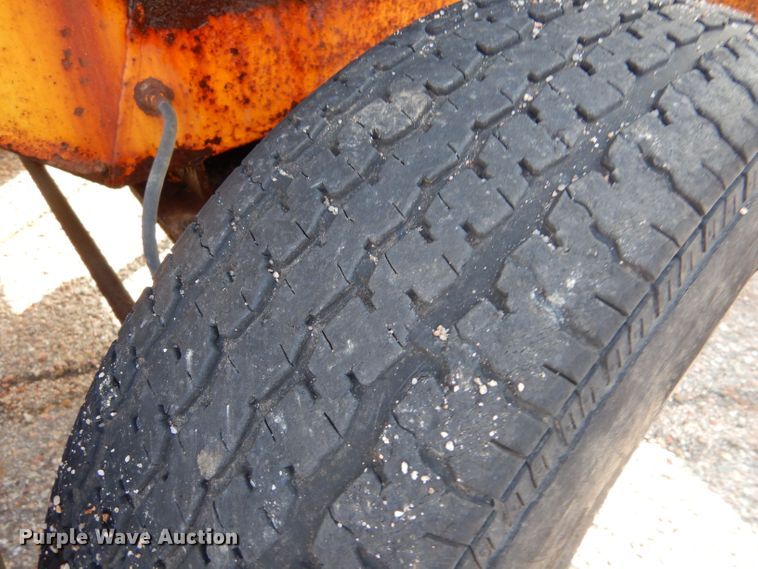 image for item LU9565 2010 Superior Broom DT80-J broom