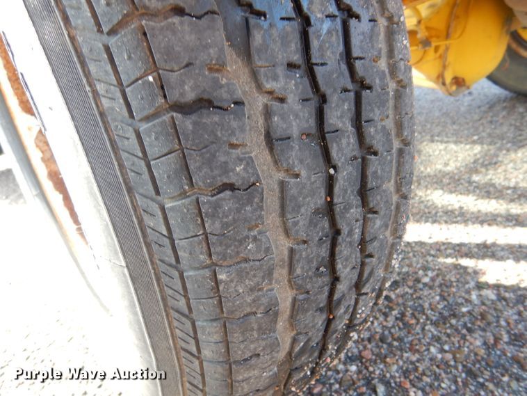 image for item LU9565 2010 Superior Broom DT80-J broom