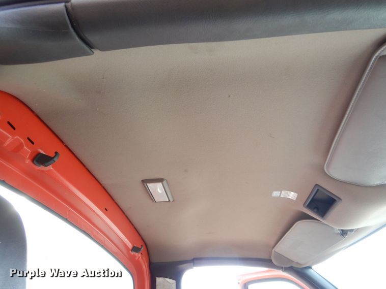 image for item LU9566 2005 Chevrolet C7500  oil distributor truck