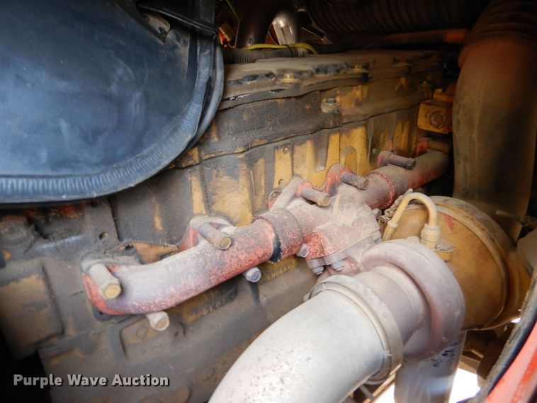 image for item LU9566 2005 Chevrolet C7500  oil distributor truck