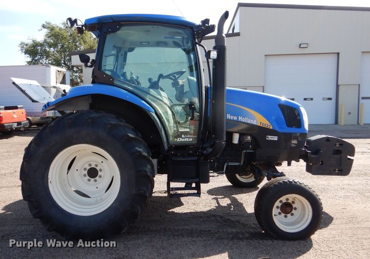 image for item LU9567 2009 New Holland T6020  MFWD tractor