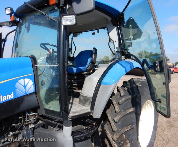 image for item LU9567 2009 New Holland T6020  MFWD tractor