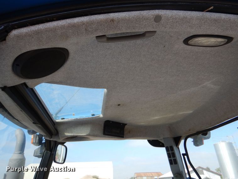 image for item LU9567 2009 New Holland T6020  MFWD tractor