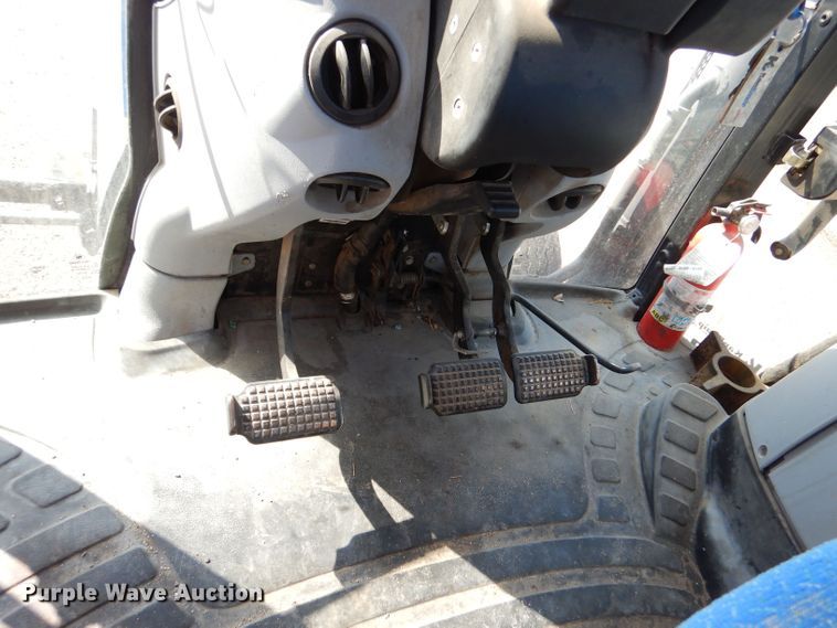 image for item LU9567 2009 New Holland T6020  MFWD tractor