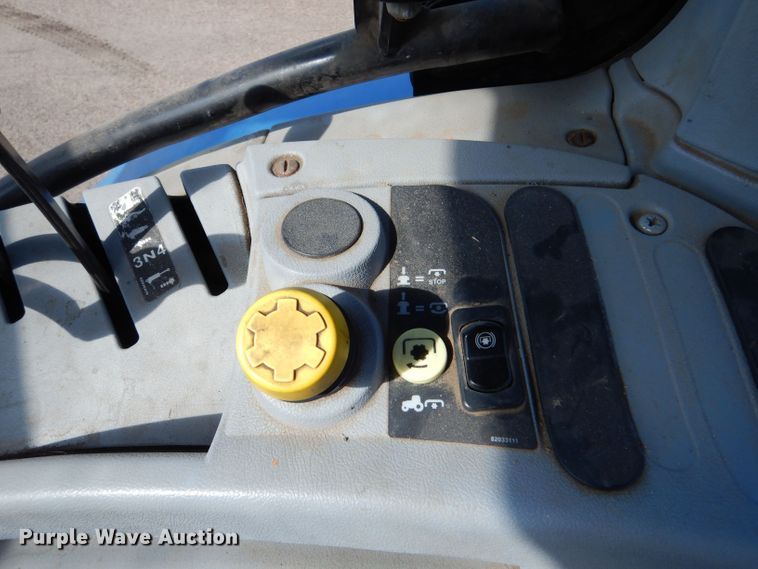 image for item LU9567 2009 New Holland T6020  MFWD tractor