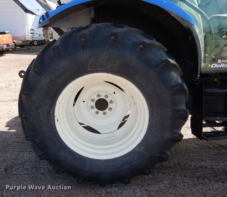 image for item LU9567 2009 New Holland T6020  MFWD tractor