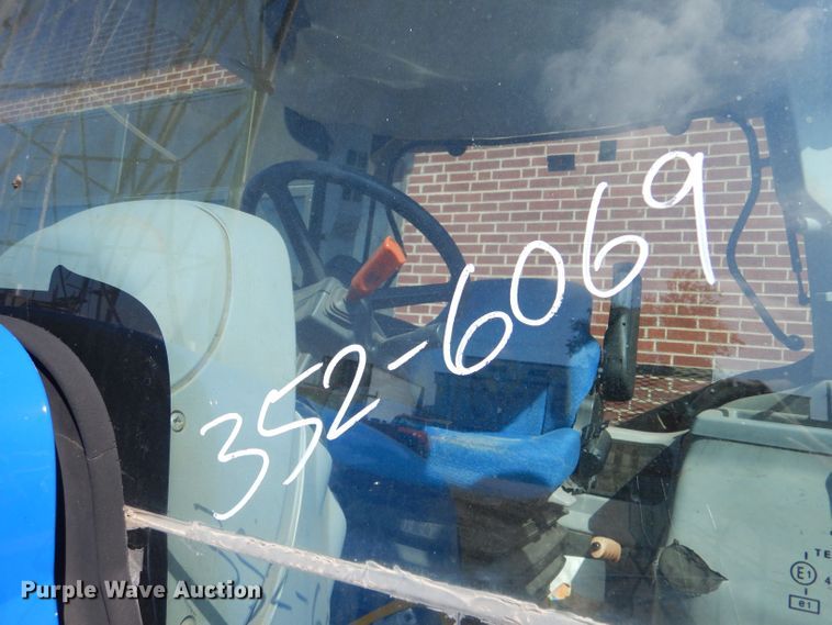 image for item LU9567 2009 New Holland T6020  MFWD tractor