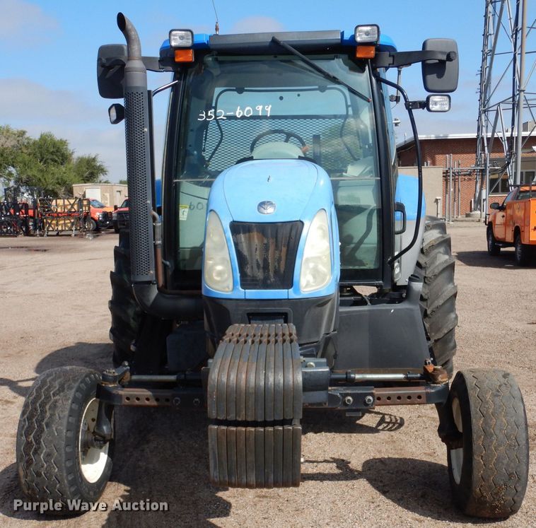 image for item LU9568 2009 New Holland T6020  tractor