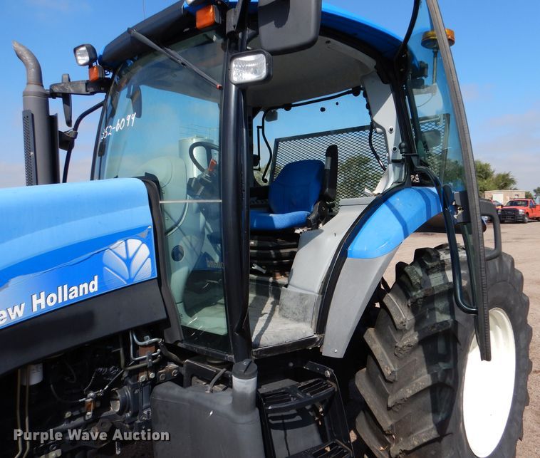 image for item LU9568 2009 New Holland T6020  tractor