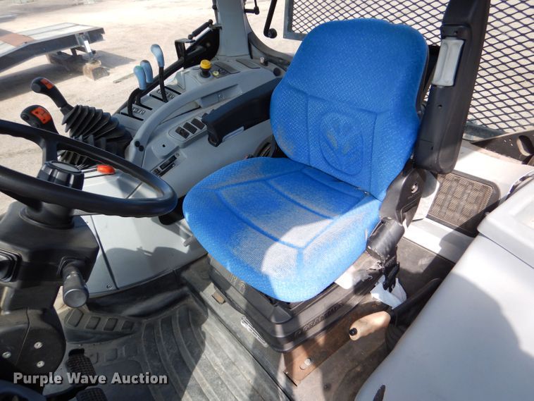 image for item LU9568 2009 New Holland T6020  tractor