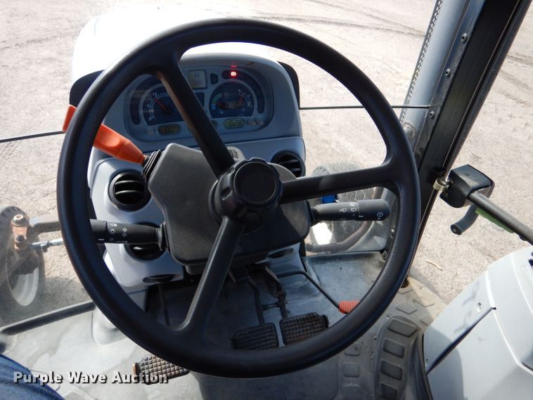 image for item LU9568 2009 New Holland T6020  tractor