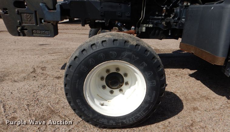 image for item LU9568 2009 New Holland T6020  tractor