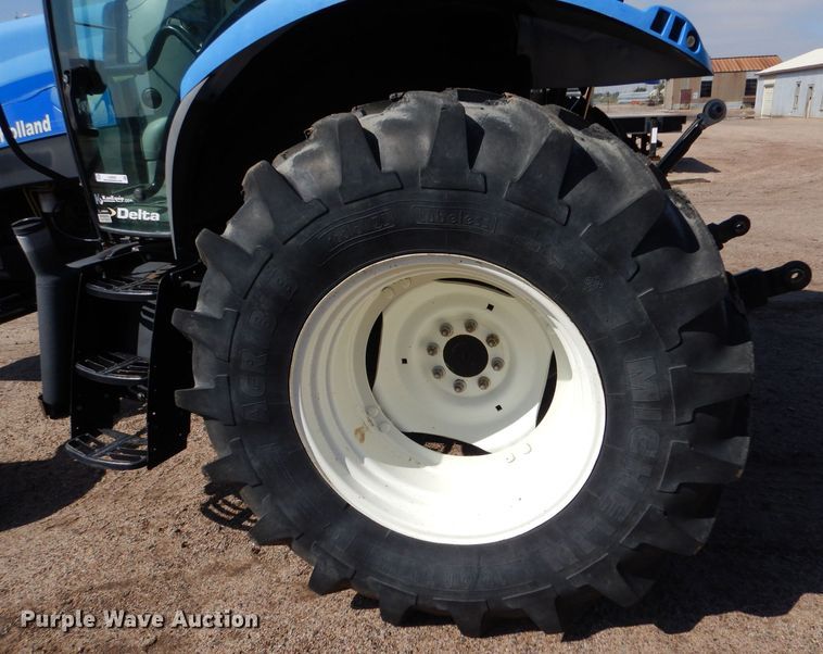 image for item LU9568 2009 New Holland T6020  tractor