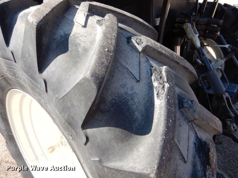 image for item LU9568 2009 New Holland T6020  tractor