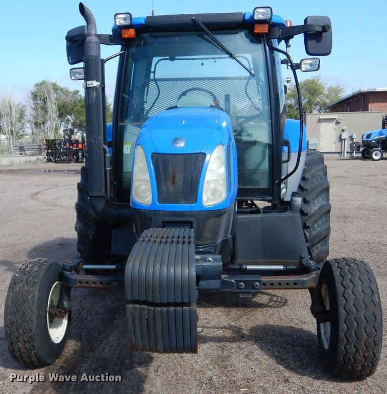 image for item LU9569 2009 New Holland T6020  tractor