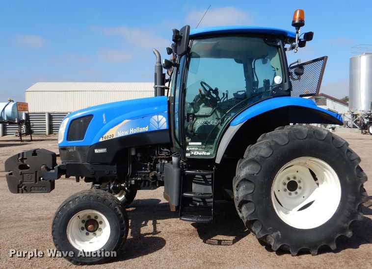 image for item LU9569 2009 New Holland T6020  tractor