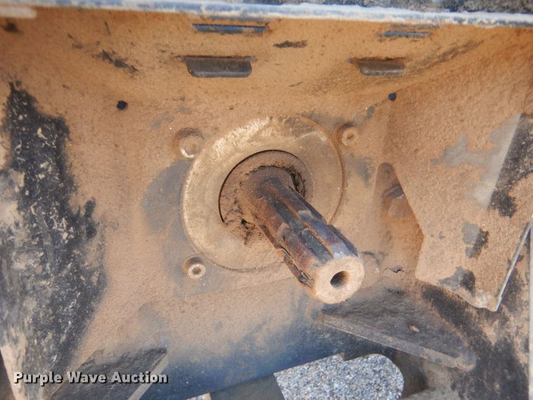 image for item LU9569 2009 New Holland T6020  tractor