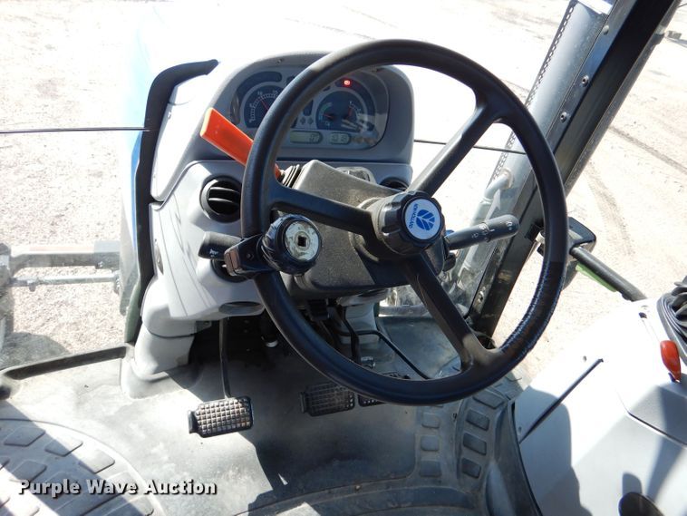 image for item LU9569 2009 New Holland T6020  tractor