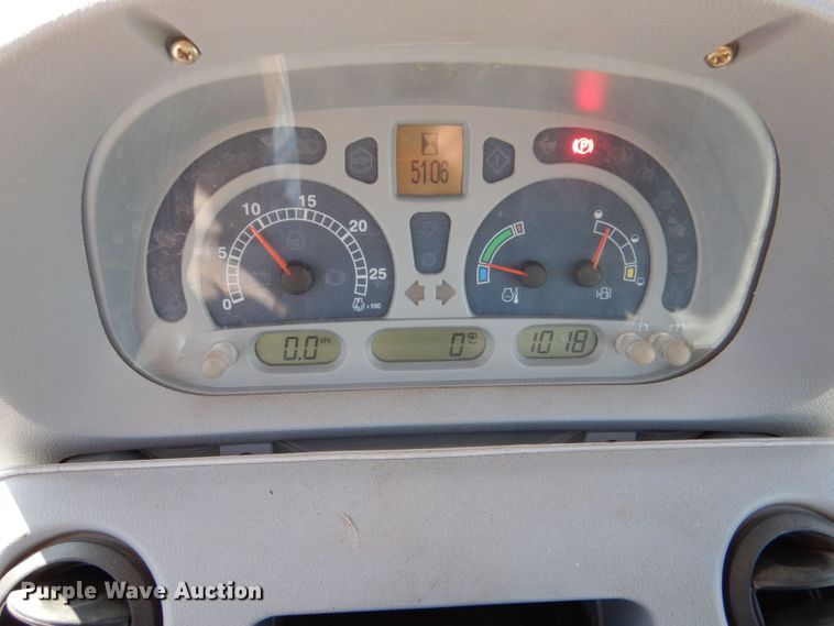 image for item LU9569 2009 New Holland T6020  tractor