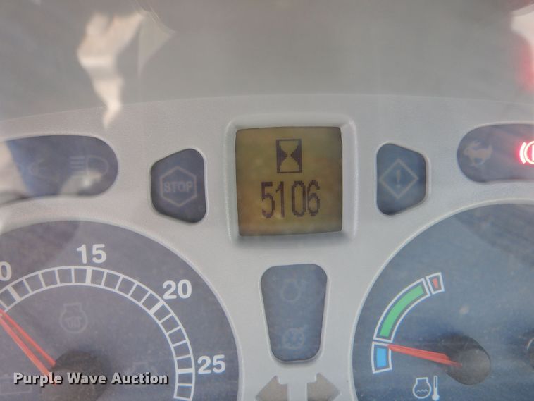 image for item LU9569 2009 New Holland T6020  tractor