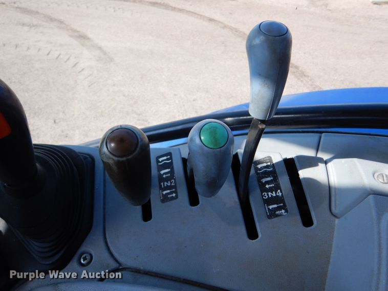 image for item LU9569 2009 New Holland T6020  tractor