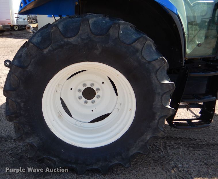 image for item LU9569 2009 New Holland T6020  tractor