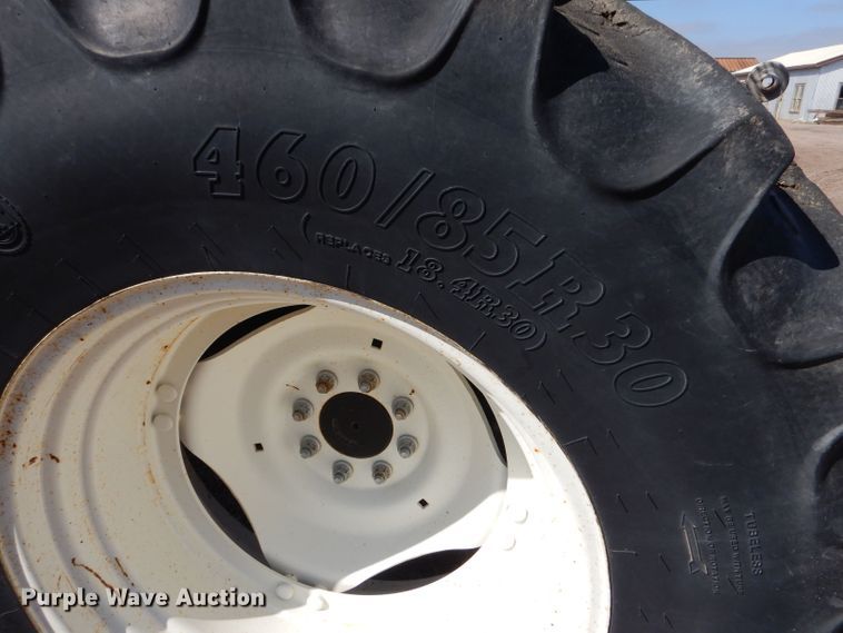 image for item LU9569 2009 New Holland T6020  tractor