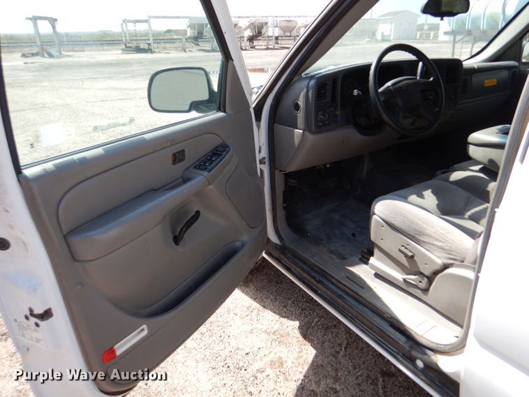 image for item LU9573 2006 Chevrolet Suburban 1500  SUV