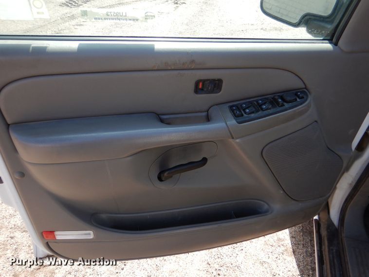 image for item LU9573 2006 Chevrolet Suburban 1500  SUV