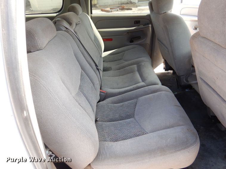 image for item LU9573 2006 Chevrolet Suburban 1500  SUV