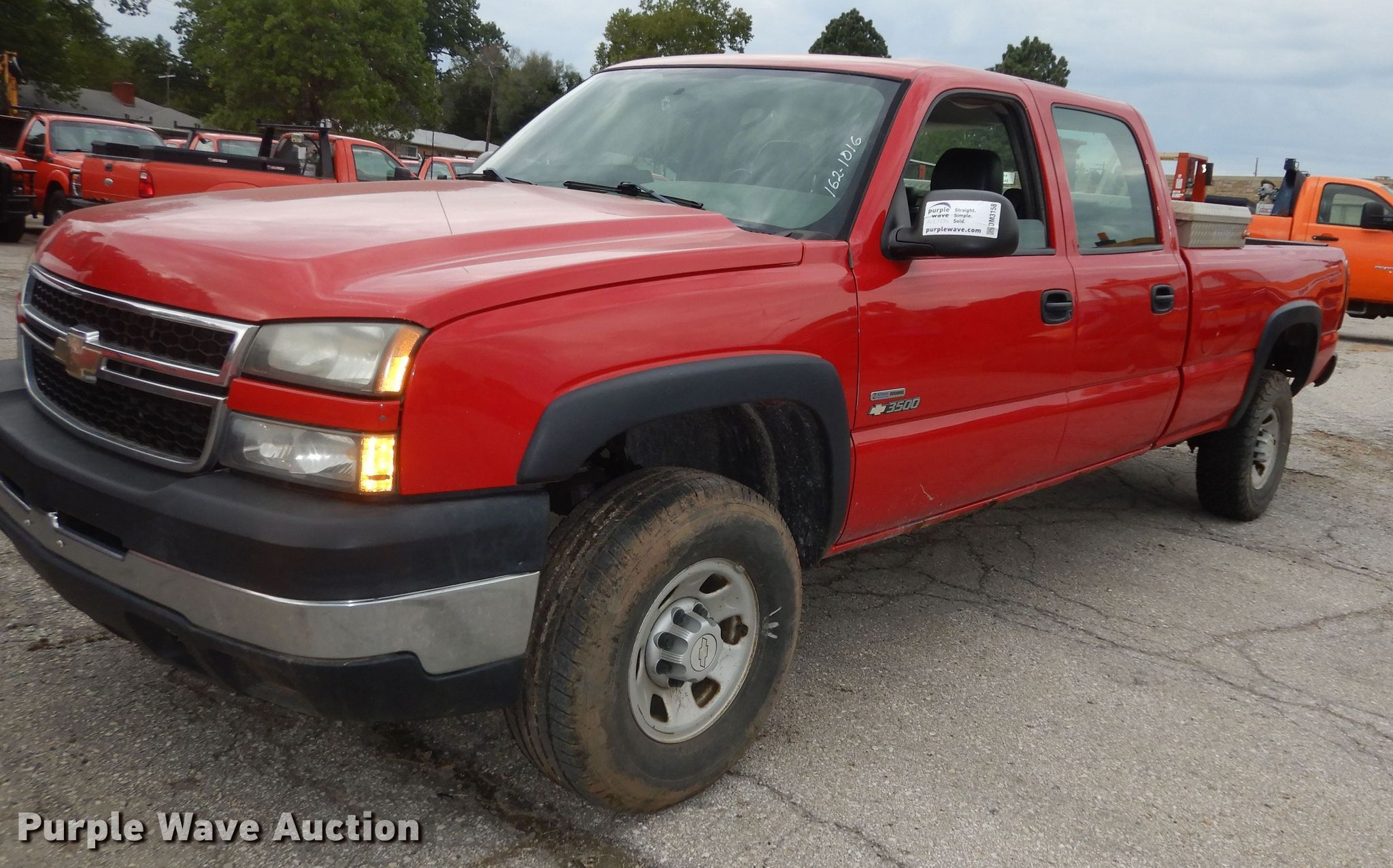2006 Chevrolet Silverado 3500 Crew Cab pickup truck in Topeka, KS