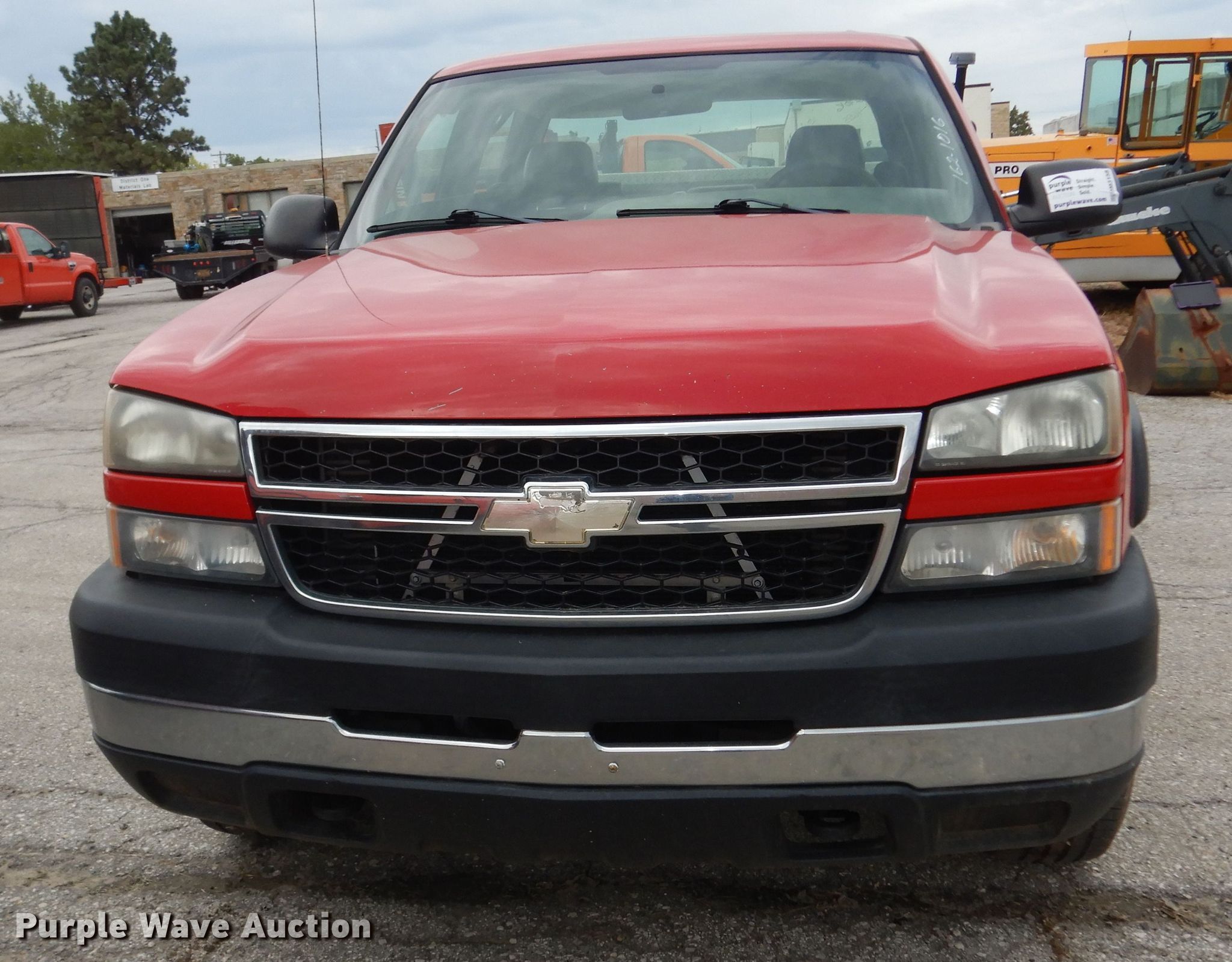 2006 Chevrolet Silverado 3500 Crew Cab pickup truck in Topeka, KS