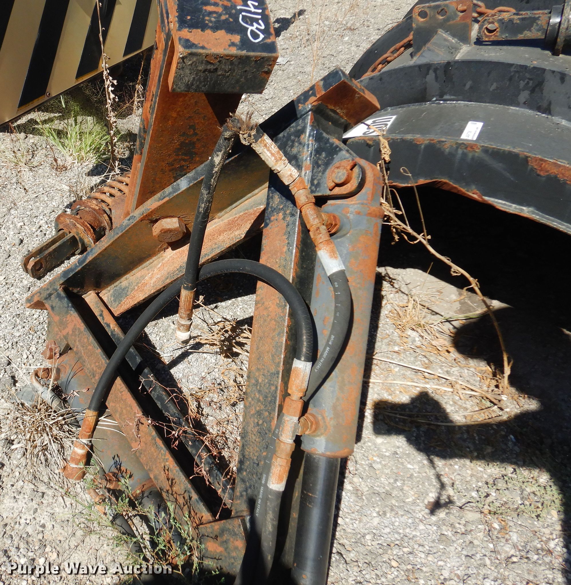 Henderson 11X42XHX25275XKDOT 11'W snow plow in Chanute, KS Item