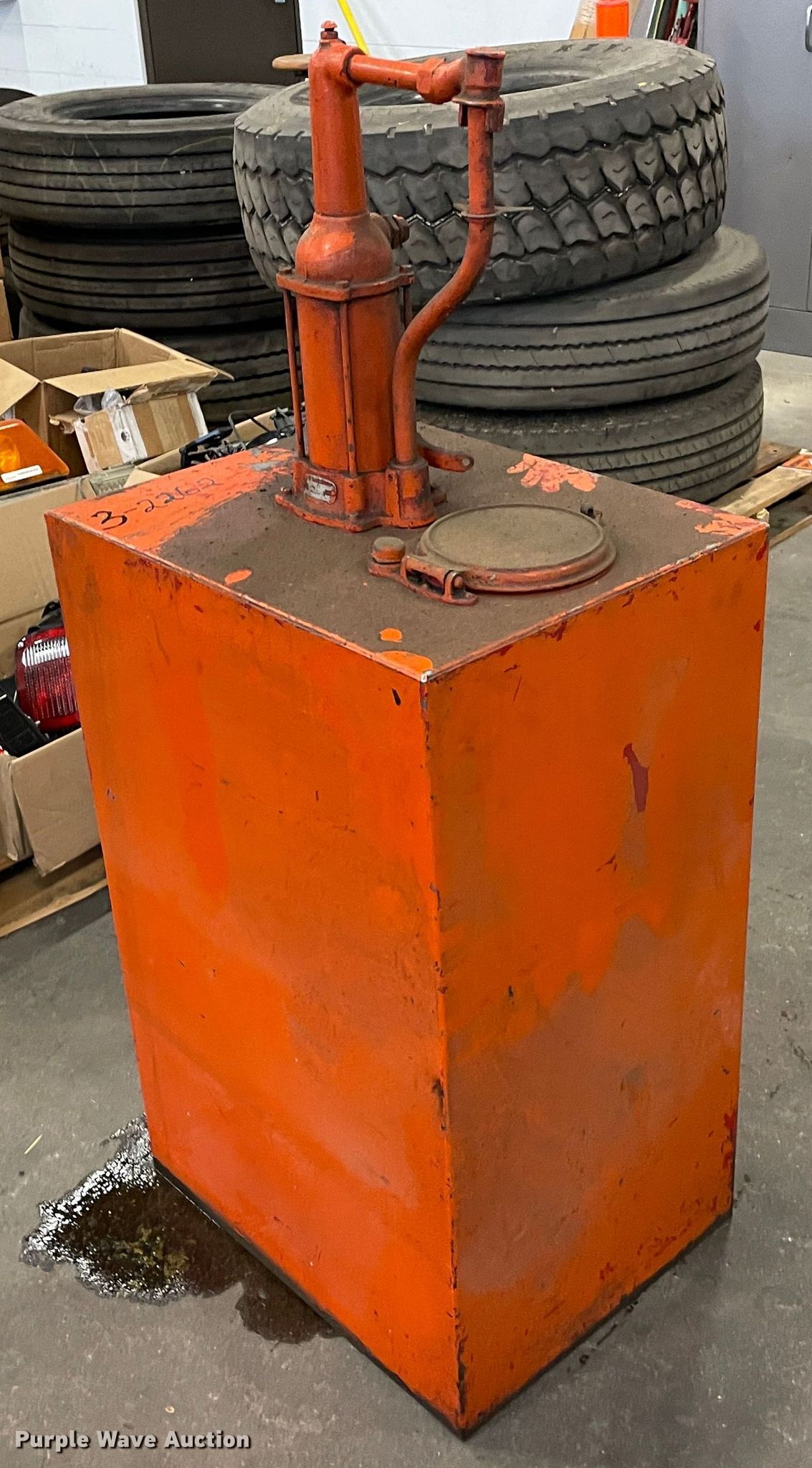 Oil tank in Norton, KS Item LC9032 sold Purple Wave