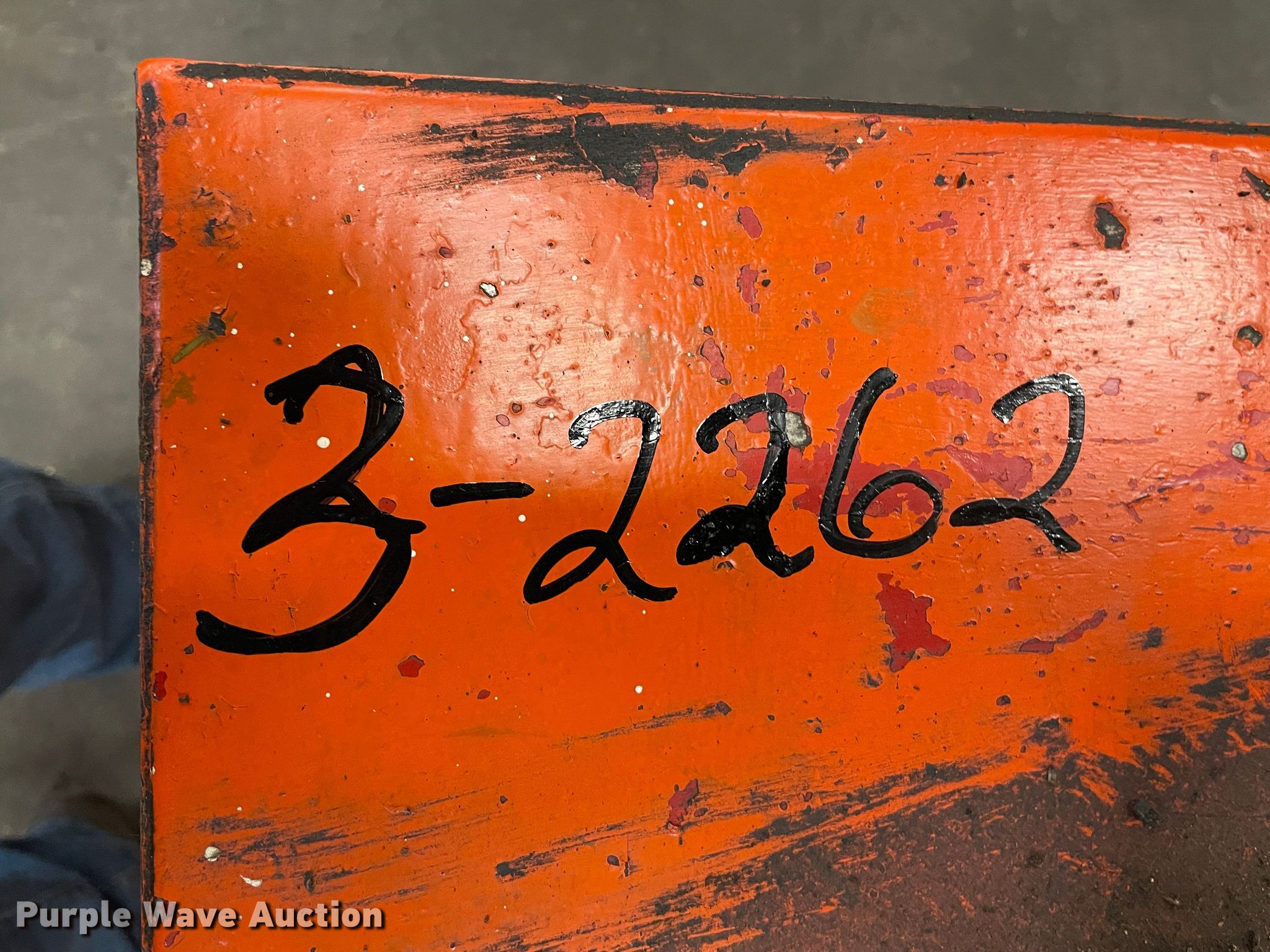 Oil tank in Norton, KS Item LC9032 sold Purple Wave