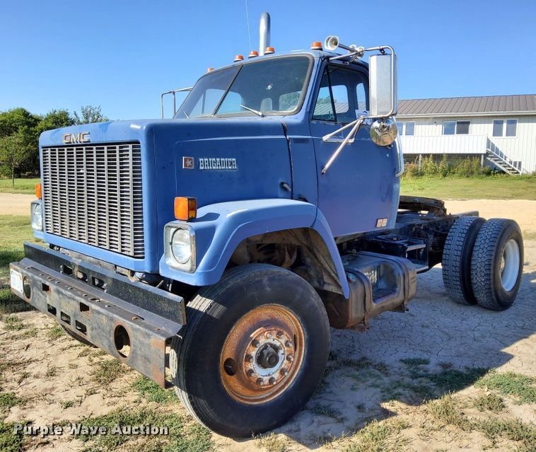 image for item DJ6132 1984 GMC Brigadier  semi truck