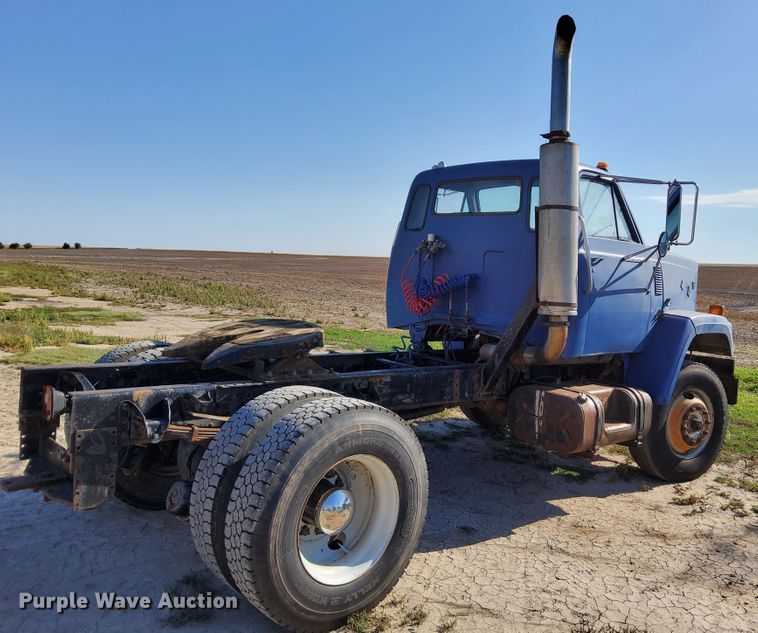 image for item DJ6132 1984 GMC Brigadier  semi truck