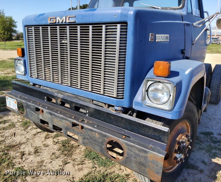 image for item DJ6132 1984 GMC Brigadier  semi truck